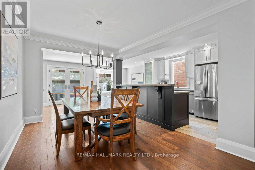 Toronto (the Beaches), ON M4E1B3,25 SELWOOD AVENUE