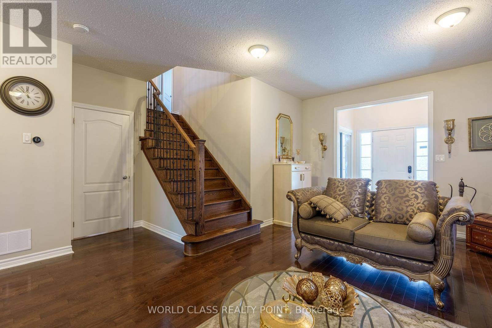 Clarington (courtice), ON L1E3J1,19 PARTNER DRIVE