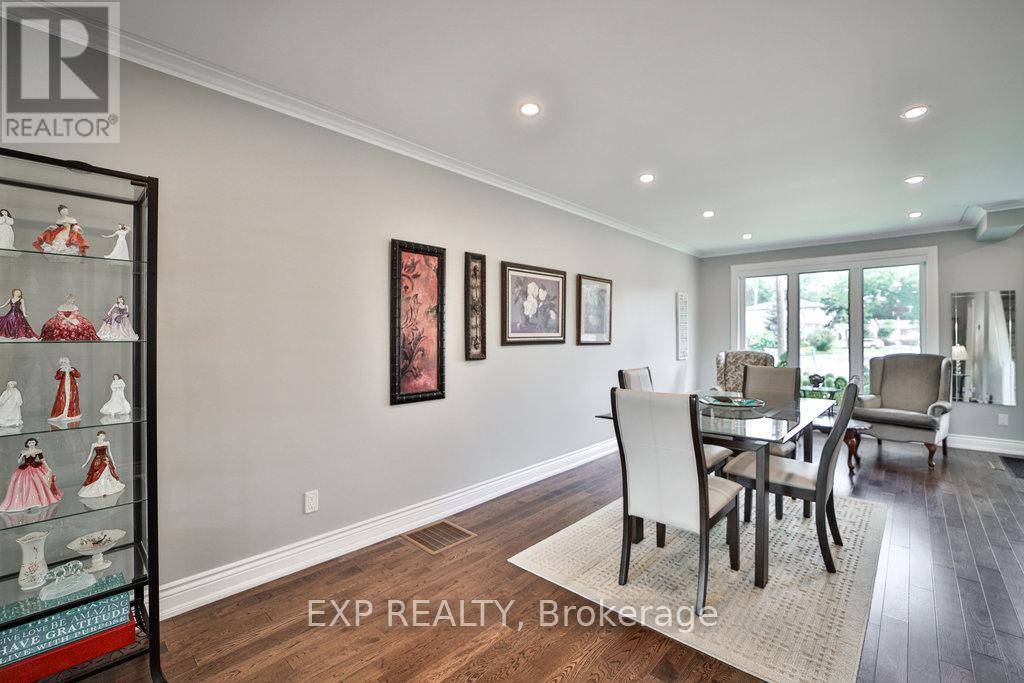 Toronto (wexford-maryvale), ON M1R3N9,42 TOWER DRIVE