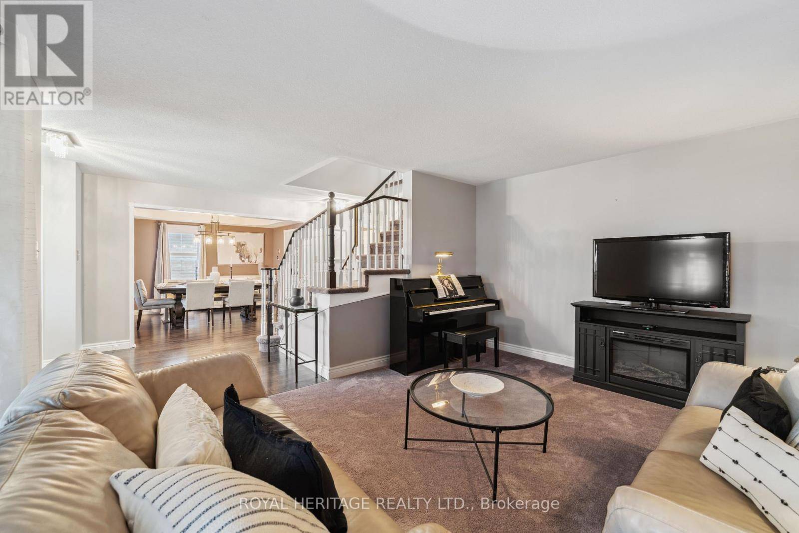 Whitby (brooklin), ON L1M2E5,57 CROXALL BOULEVARD