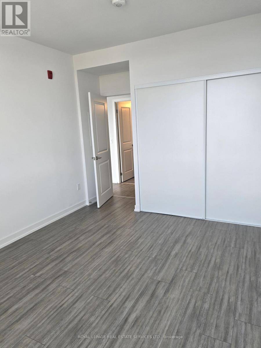 Whitby (pringle Creek), ON L1N2K2,1010 Northeast Dundas ST North #PH05