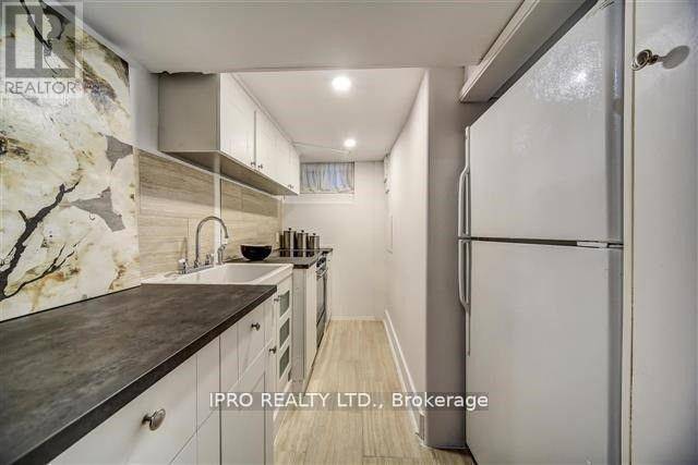 Toronto (birchcliffe-cliffside), ON M1N3T4,109 Vanbrugh AVE #Bsmt