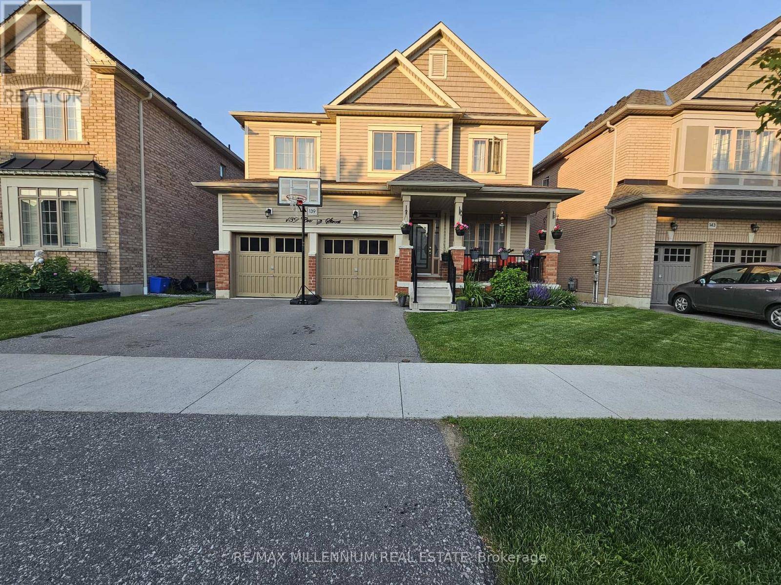 Clarington (bowmanville), ON L1C4A6,139 CROMBIE STREET