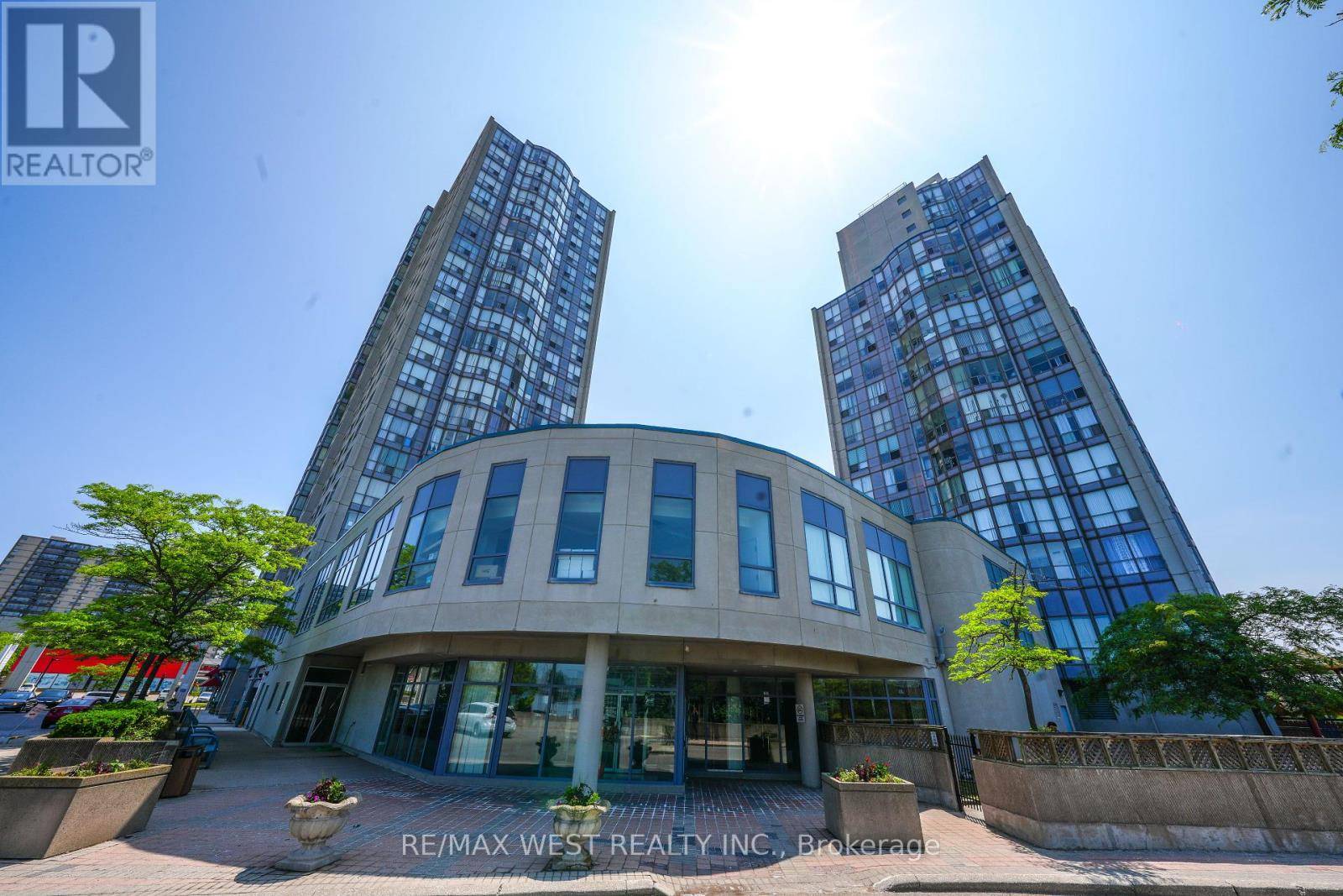 Toronto (dorset Park), ON M1P3B9,1470 Midland AVE #608