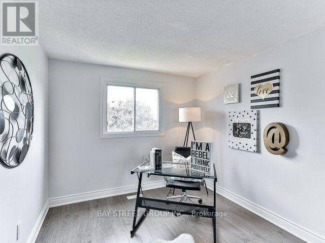 Toronto (agincourt South-malvern West), ON M1S4W1,43 CROWN ACRES COURT