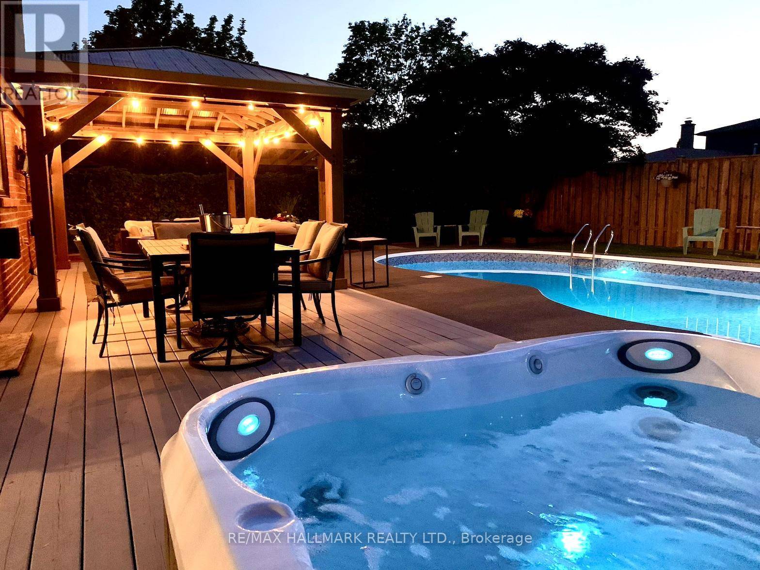 Whitby (lynde Creek), ON L1P1E5,5 BATEMAN COURT