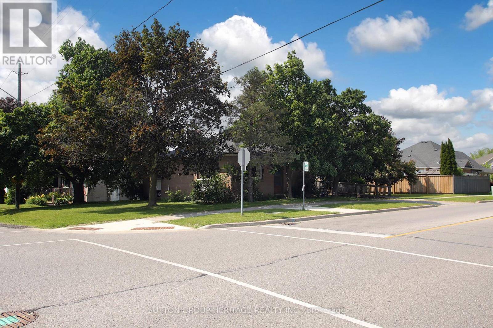 Whitby (brooklin), ON L1M1A6,56 FERGUSON AVENUE