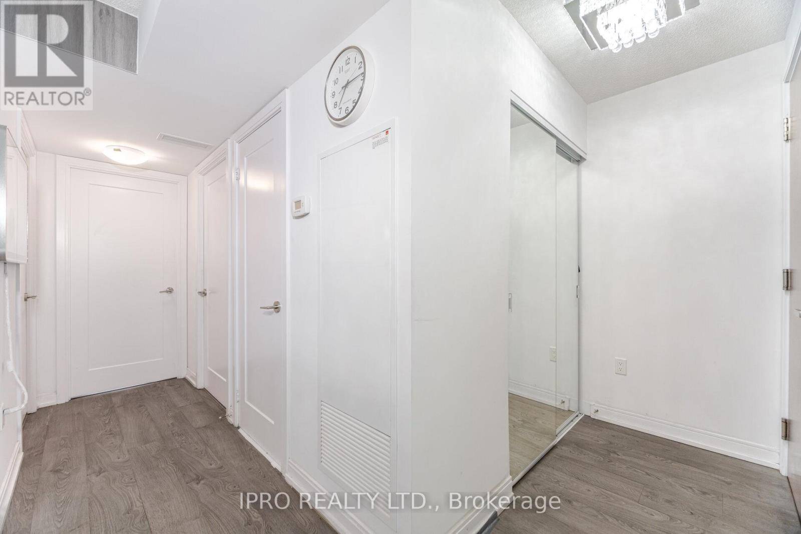 Toronto (agincourt South-malvern West), ON M1S0L8,275 Village Green SQ #1722