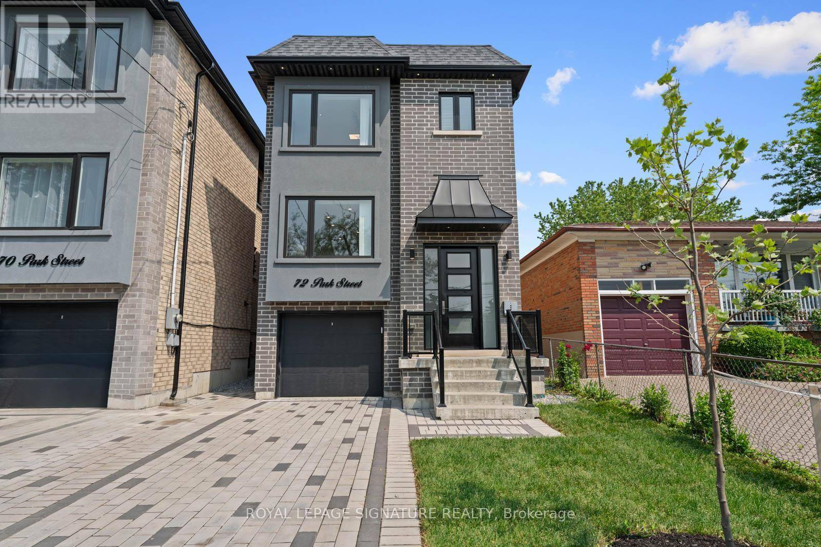 Toronto (birchcliffe-cliffside), ON M1N2N8,72 PARK STREET