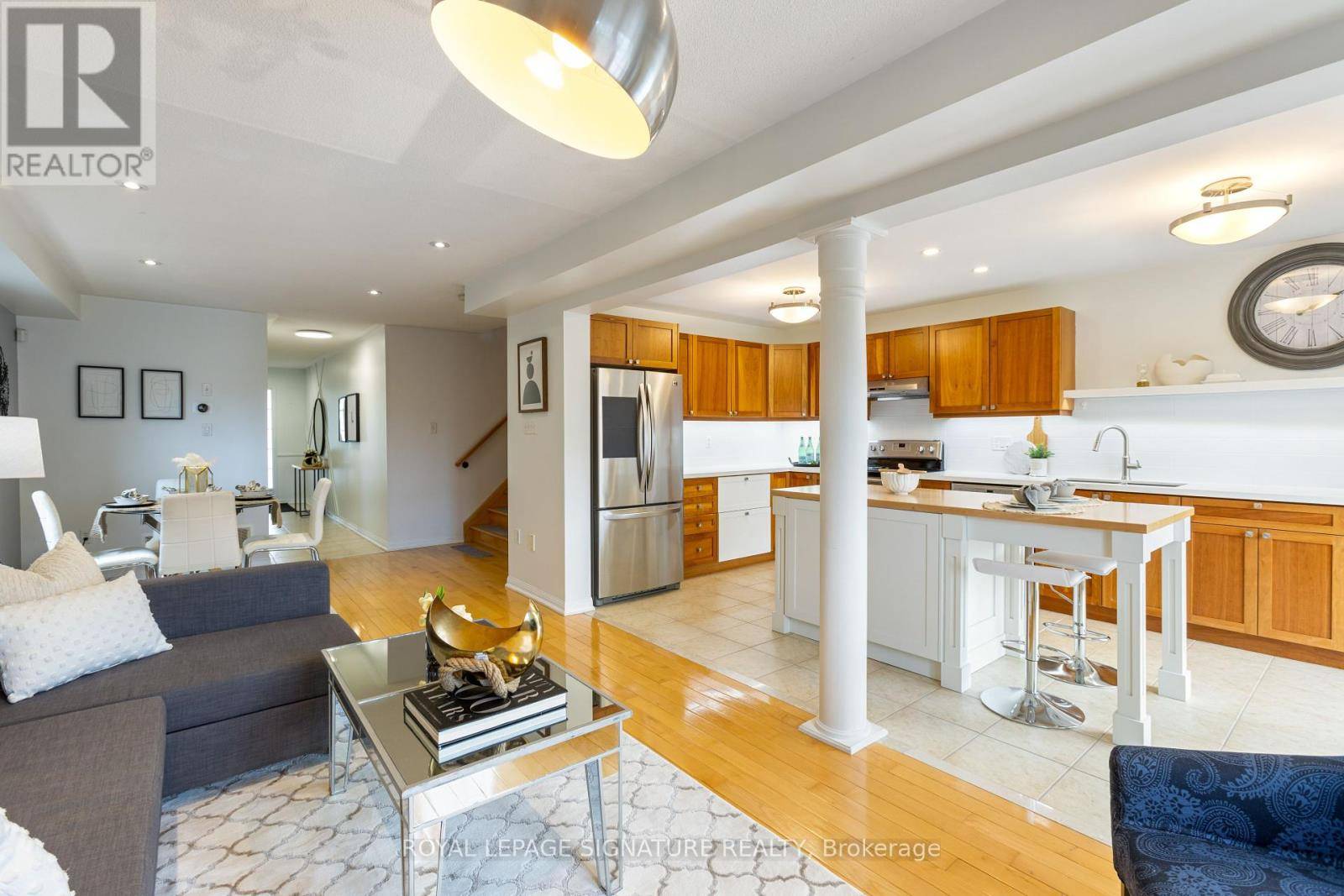 Clarington (bowmanville), ON L1C5P1,27 LUNNEY CRESCENT