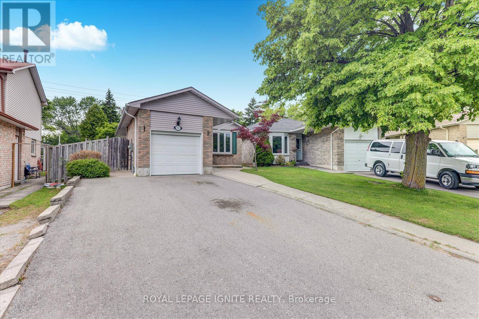 Whitby (blue Grass Meadows), ON L1N6M9,412 PRINCE OF WALES DRIVE