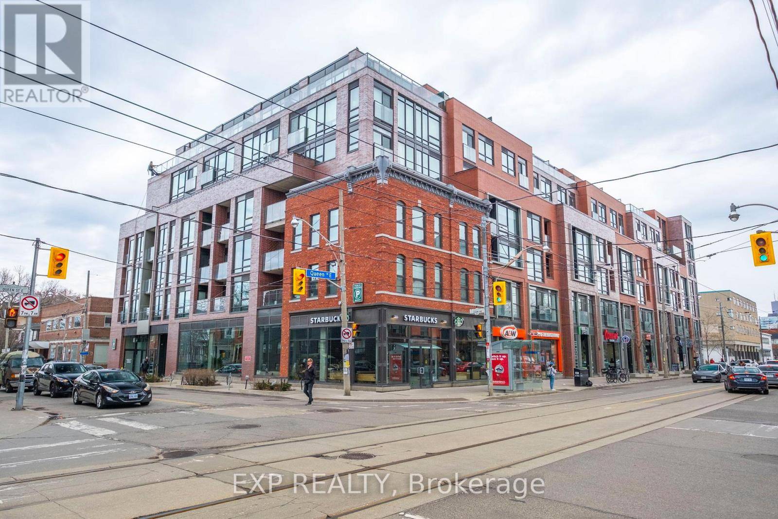 Toronto (south Riverdale), ON M4M0E9,246 Logan AVE #320