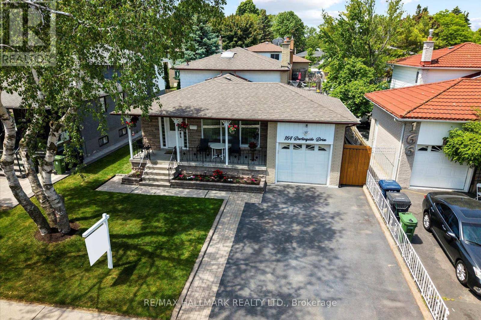 Toronto (west Hill), ON M1E3P6,164 DARLINGSIDE DRIVE