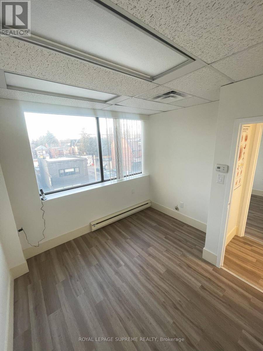 Toronto (playter Estates-danforth), ON M4K3Z1,855 Broadview AVE #304-8