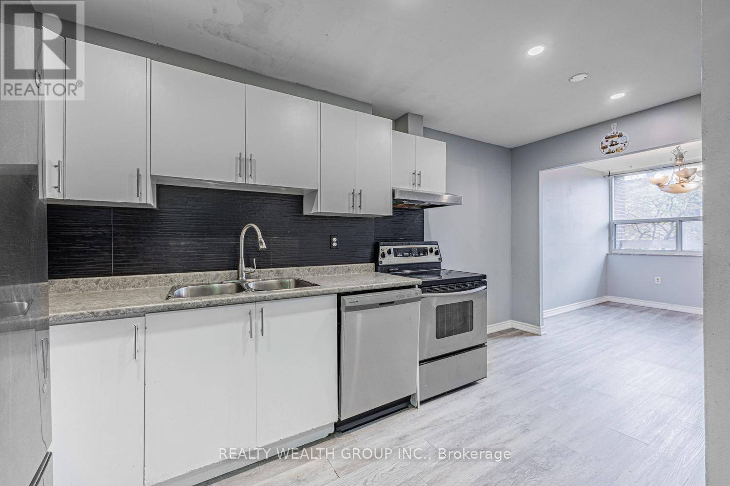 Toronto (west Hill), ON M1E4V5,4062 Lawrence AVE #306