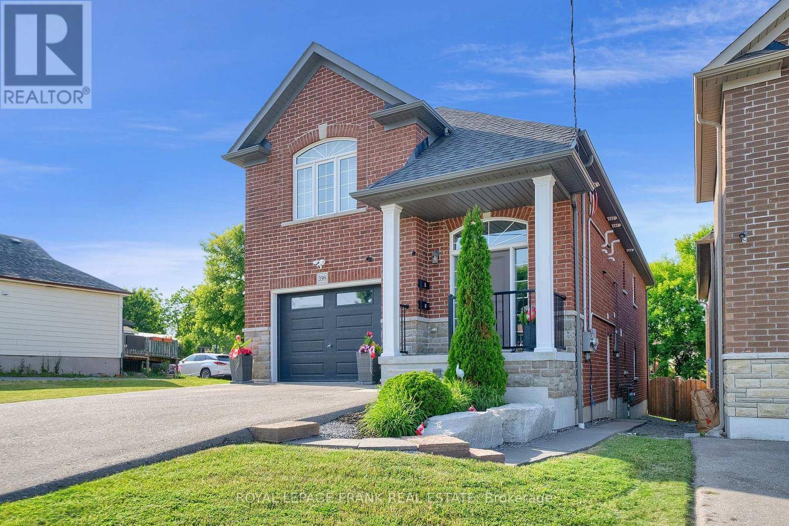 Oshawa (central), ON L1H2R1,398 OLIVE AVENUE