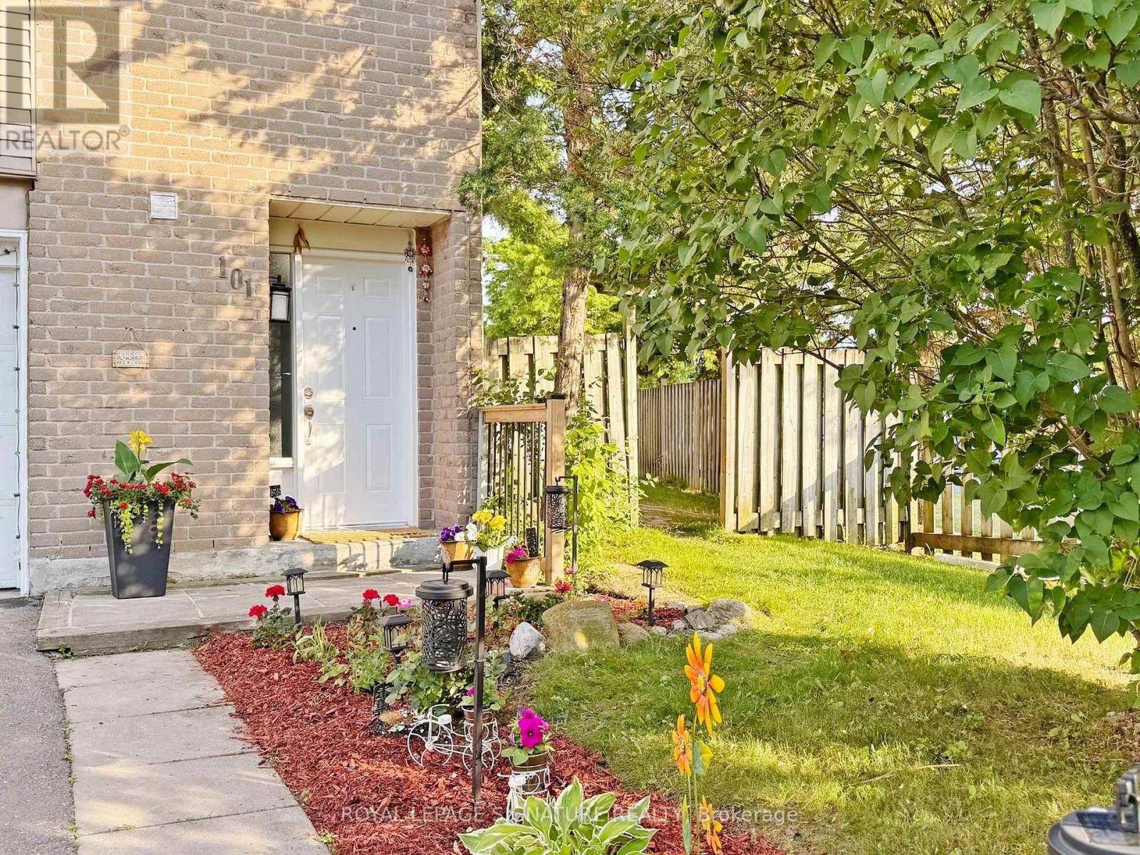 Oshawa (centennial), ON L1G7T3,1133 Ritson RD North #101
