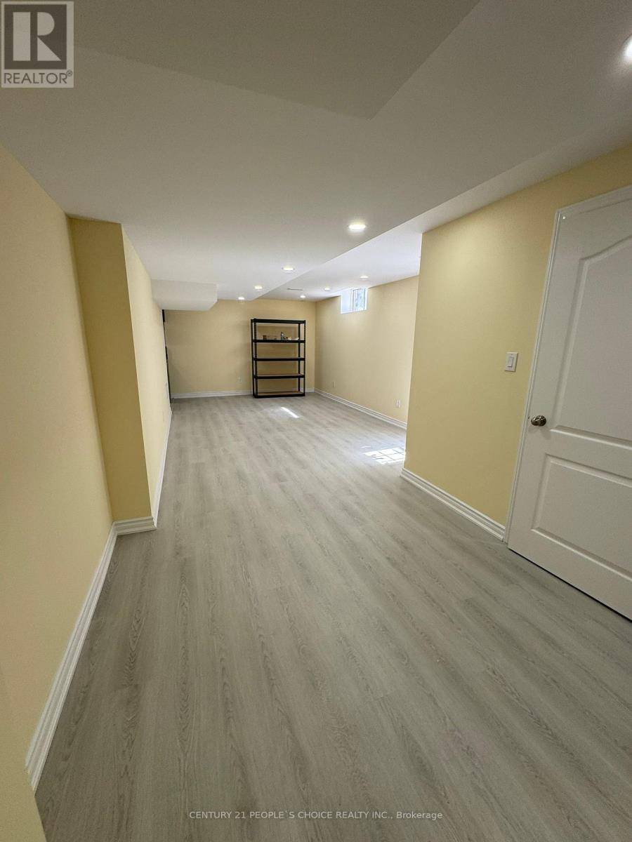 Pickering (rosebank), ON L1W3M5,548 Mcleod CRES #BSMT