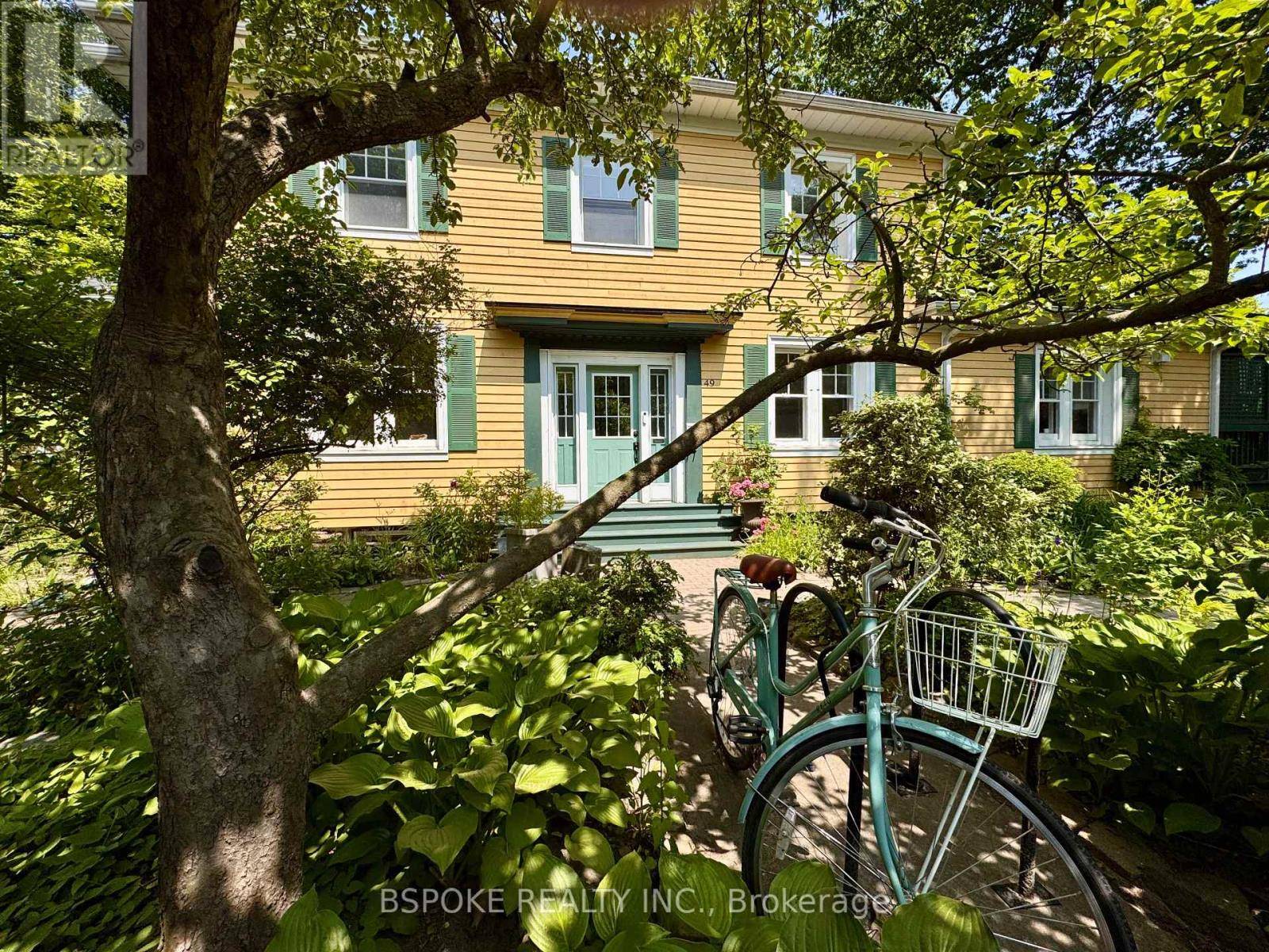 Toronto (the Beaches), ON M4E1K6,49 WILLIAMSON ROAD