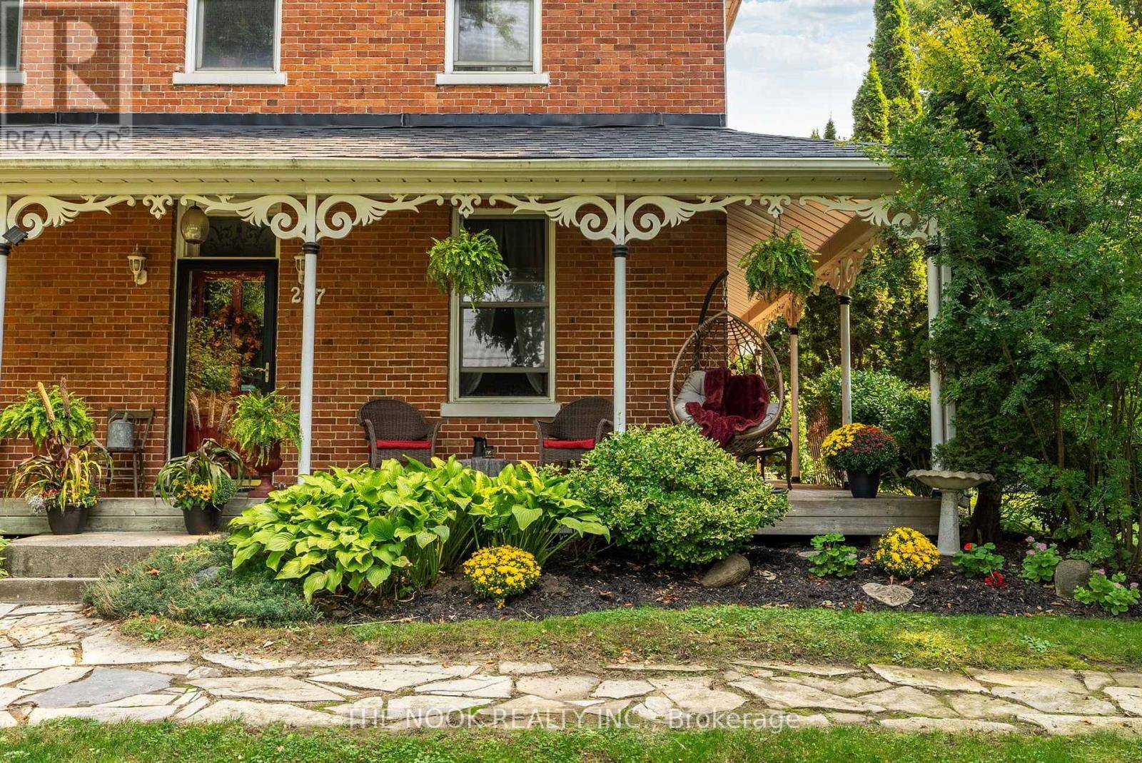 Clarington (bowmanville), ON L1C3J9,227 SCUGOG STREET