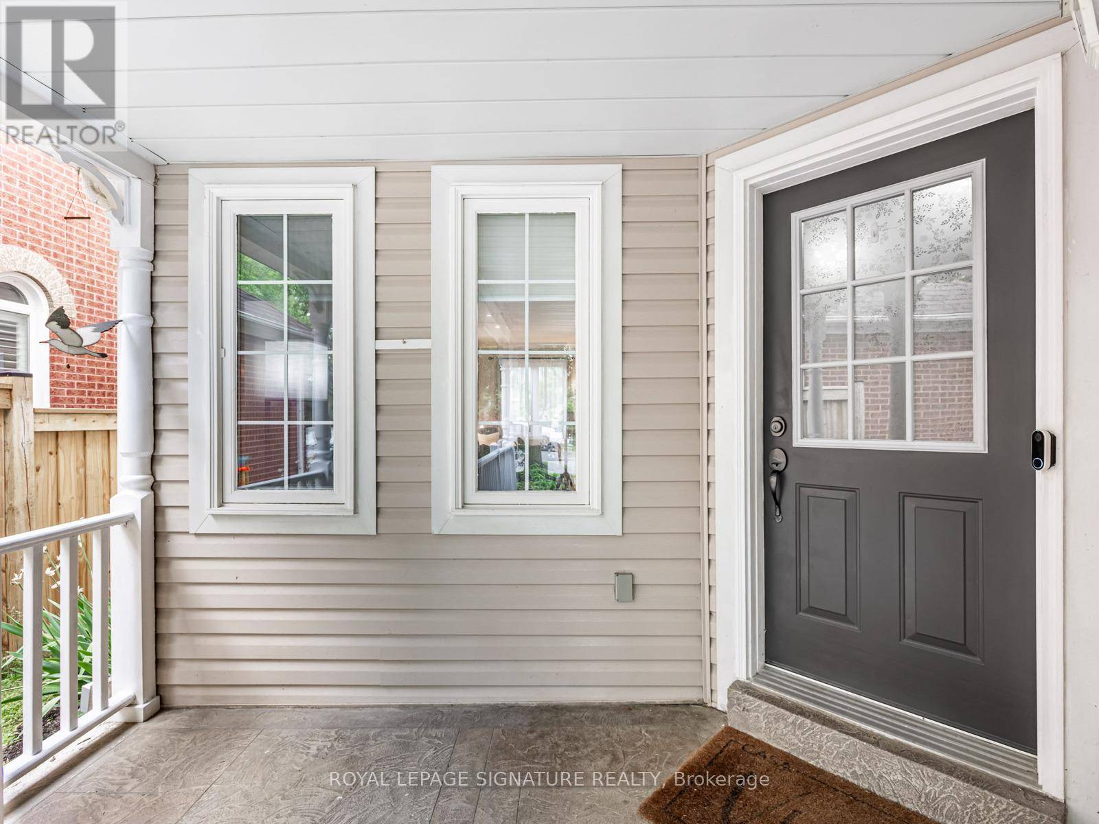 Whitby (brooklin), ON L1M1C8,7 KNOX CRESCENT