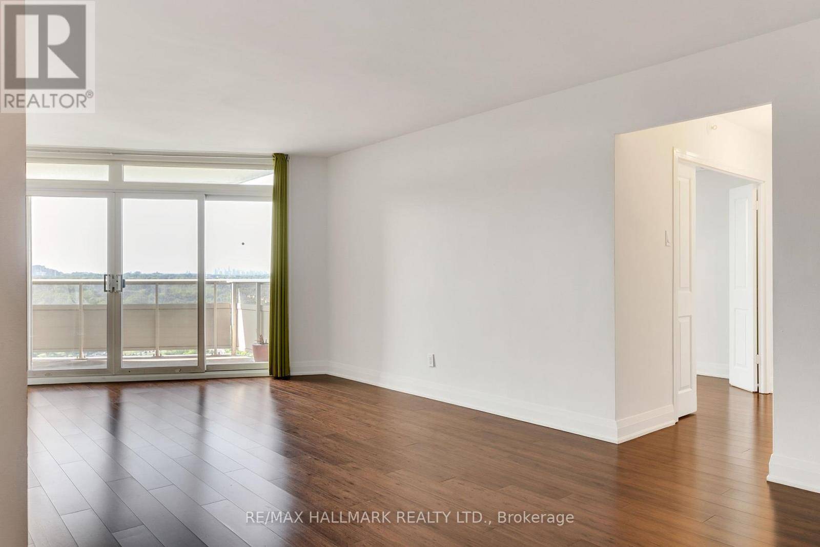 Toronto (broadview North), ON M4K3Y1,980 Broadview AVE #2303