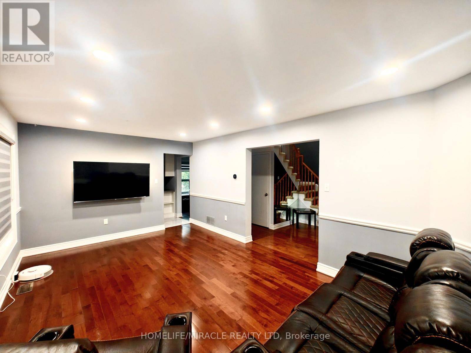 Pickering (brock Ridge), ON L1X2M1,1512 MAJOR OAKS ROAD