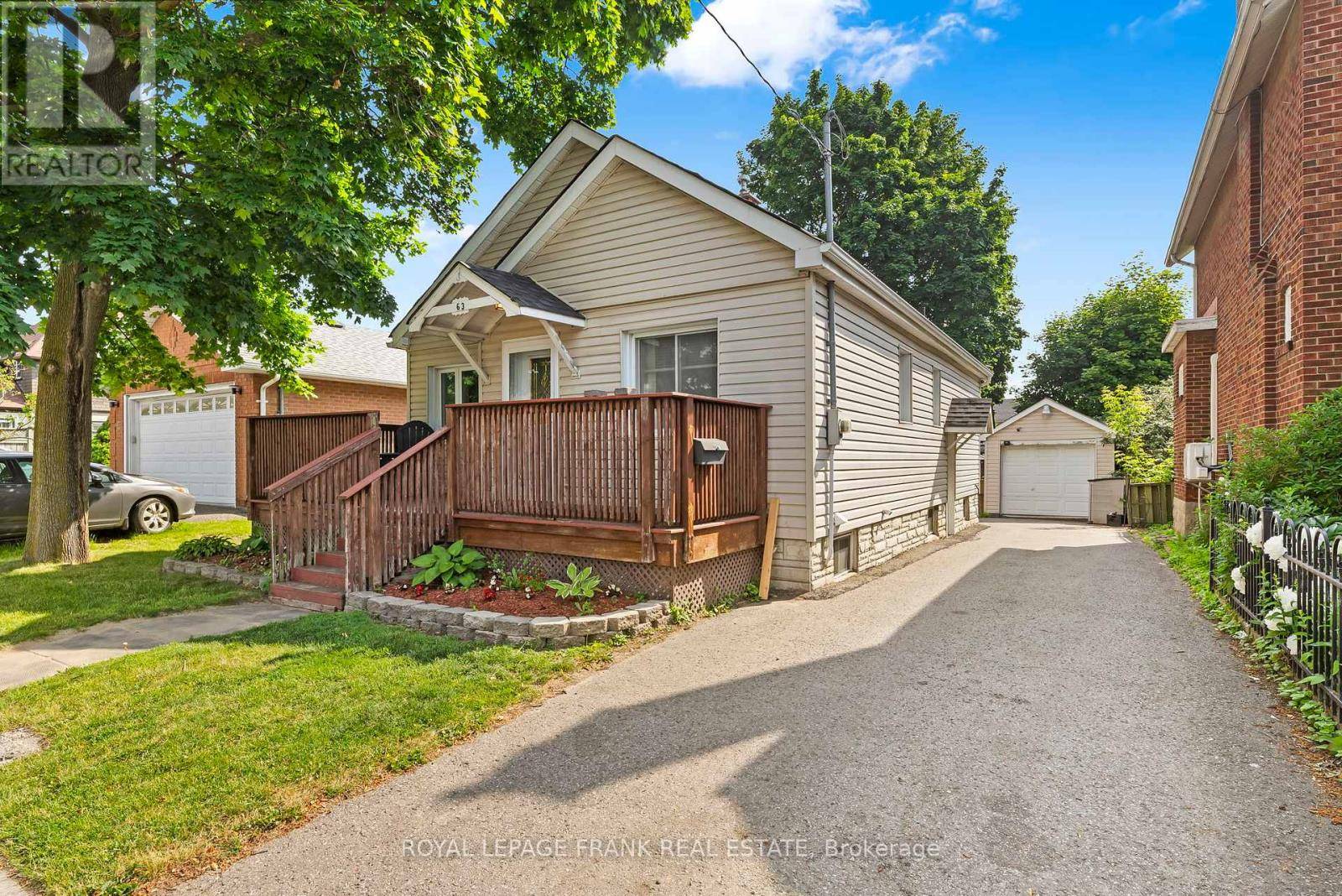 Oshawa (mclaughlin), ON L1J4K8,63 PARK ROAD N