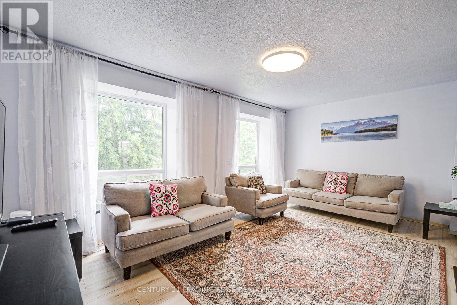 Toronto (west Hill), ON M1E3S3,25 Collinsgrove RD #109