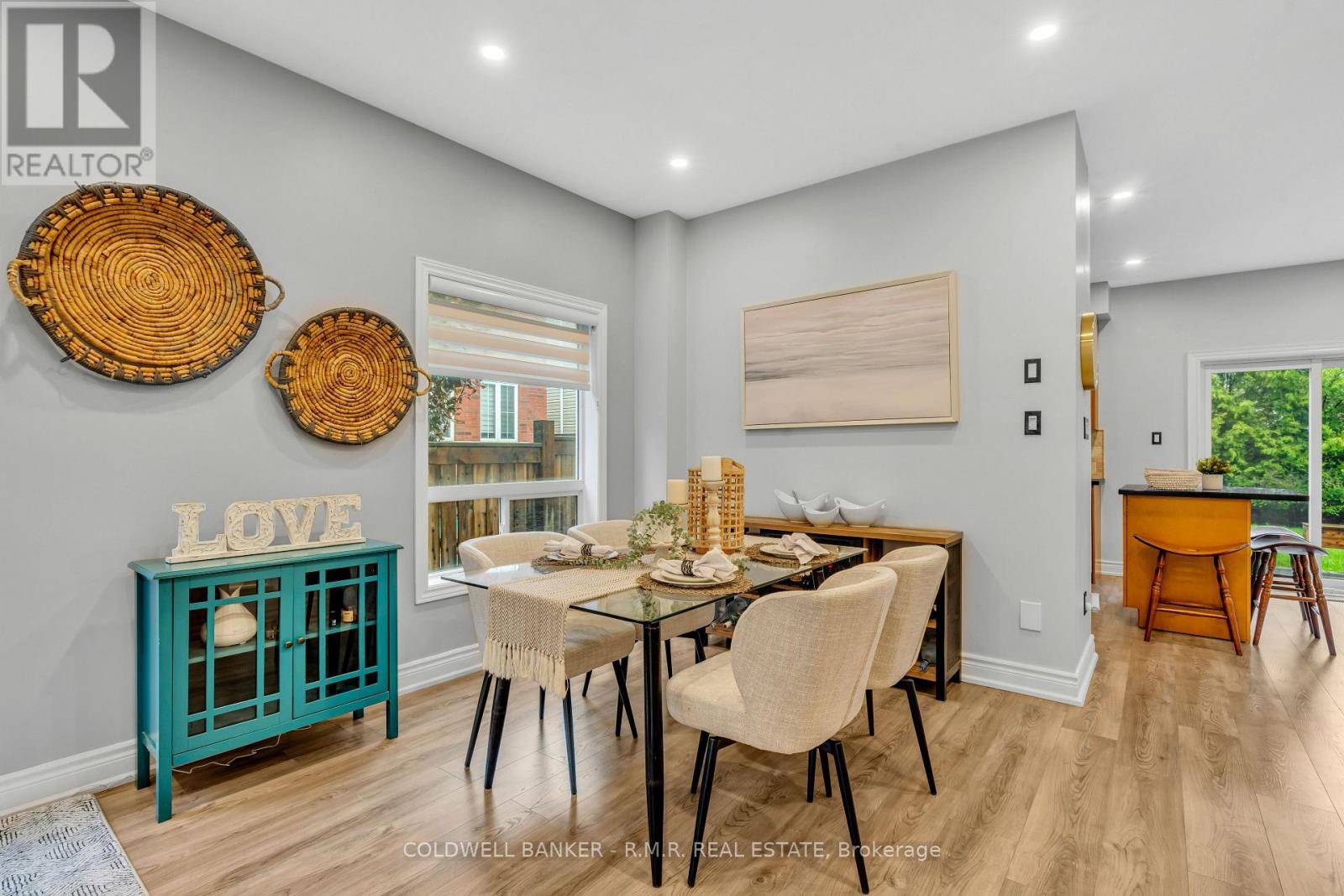 Whitby (brooklin), ON L1M2P2,82 VIPOND ROAD