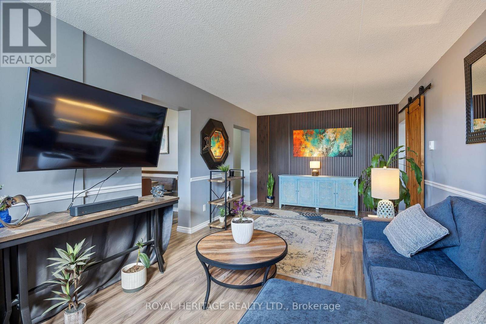 Whitby (downtown Whitby), ON L1N2R3,580 Mary ST East #233