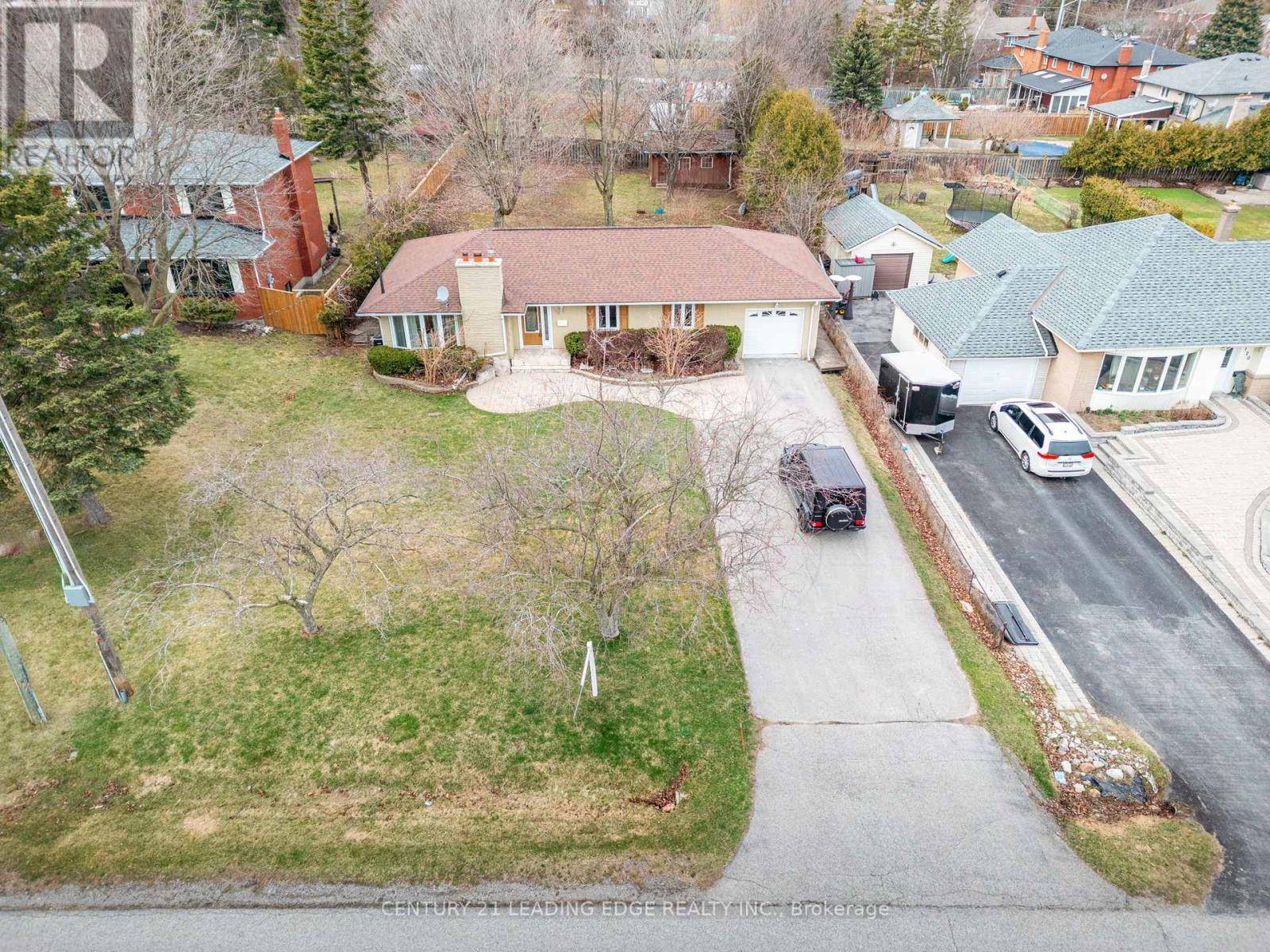 Whitby (blue Grass Meadows), ON L1N2G5,116 BROADVIEW AVENUE