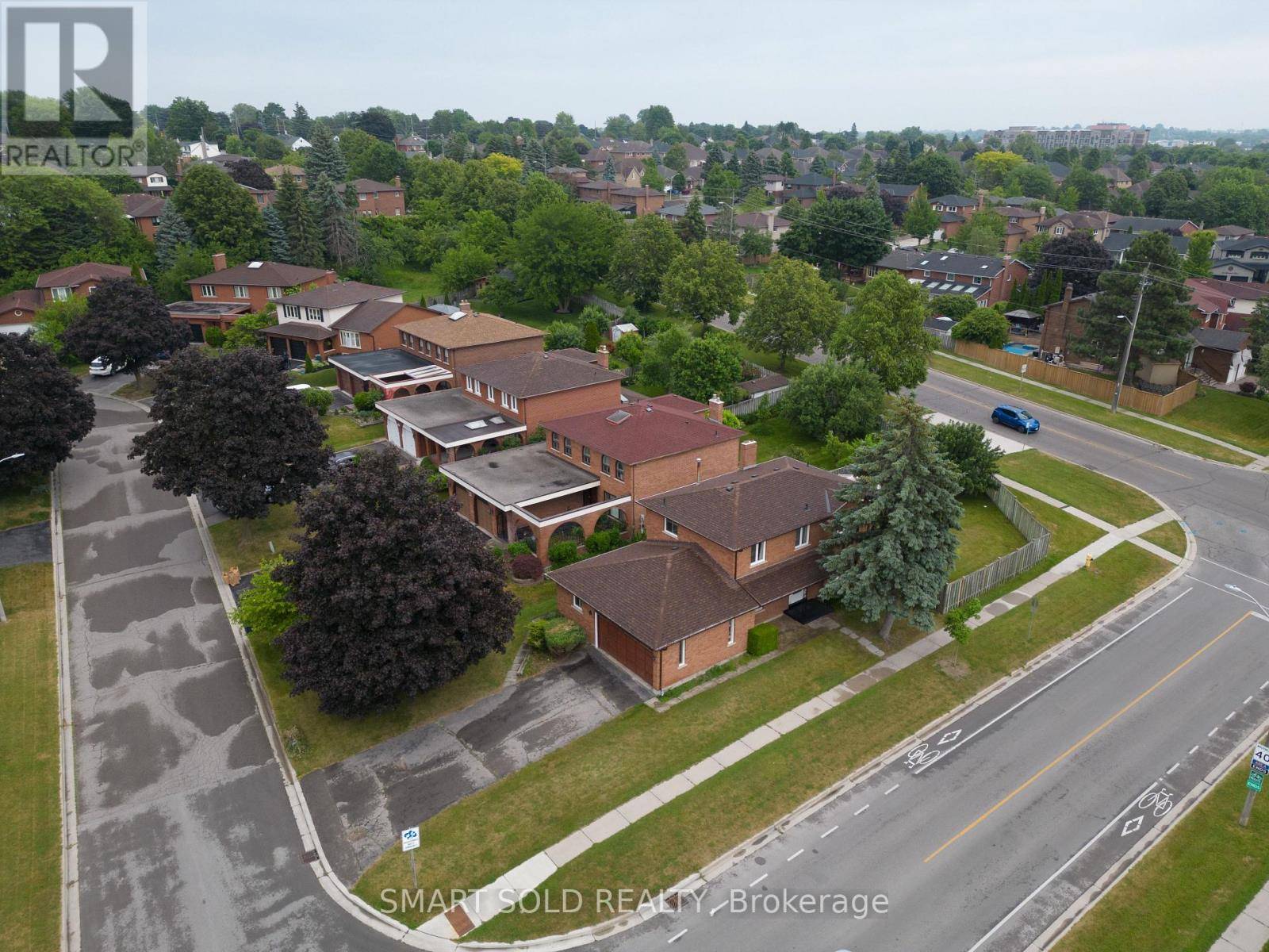 Oshawa (mclaughlin), ON L1J7C7,217 WAVERLY STREET N