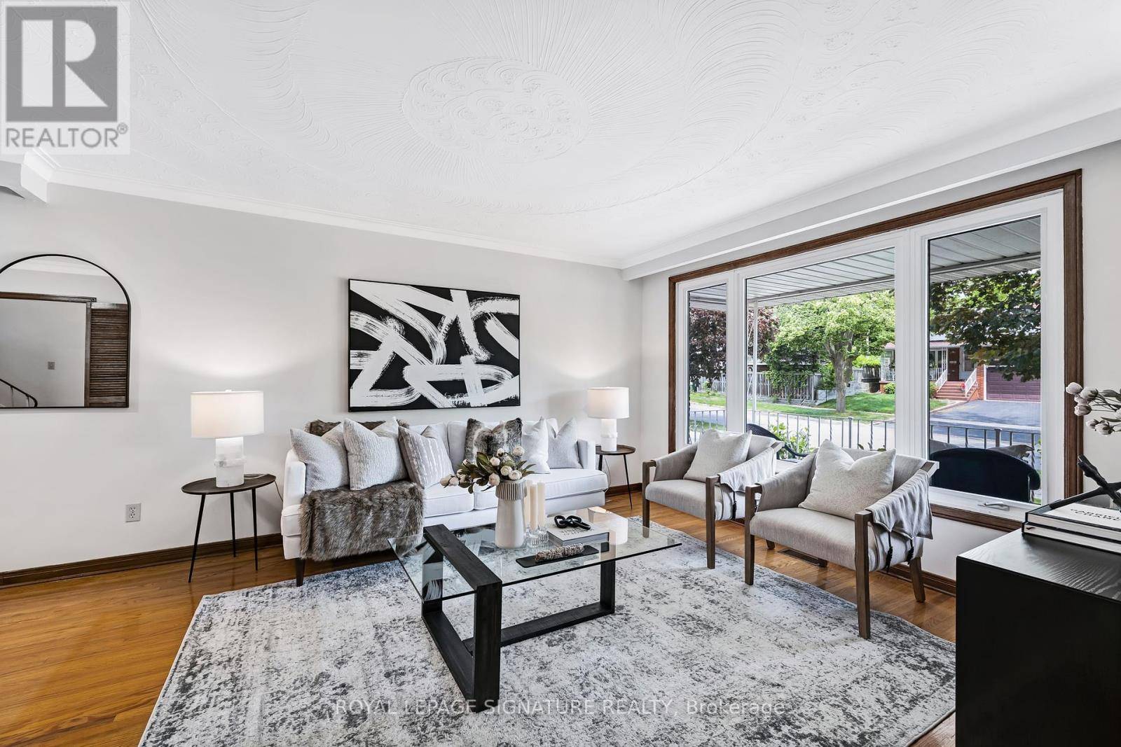 Toronto (scarborough Village), ON M1M2G7,28 GREENDOWNS DRIVE
