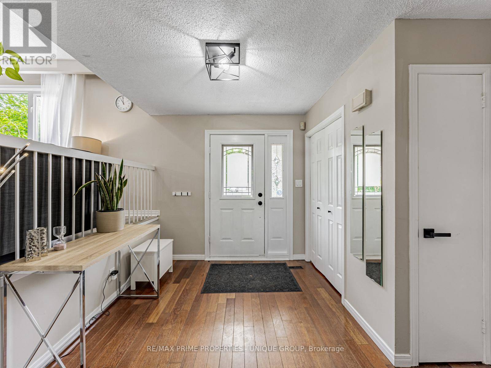 Oshawa (eastdale), ON L1G7J6,742 GREENBRIAR DRIVE