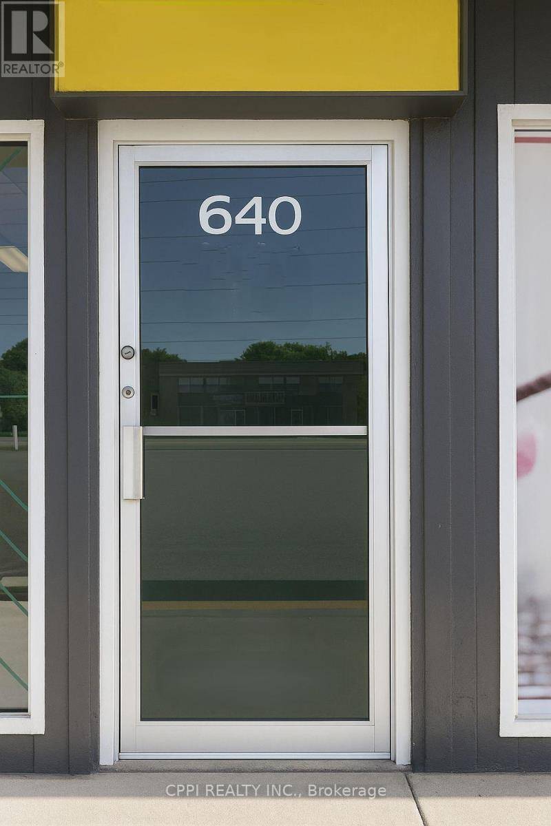 Oshawa (eastdale), ON L1H1G5,640 King ST East #Basement