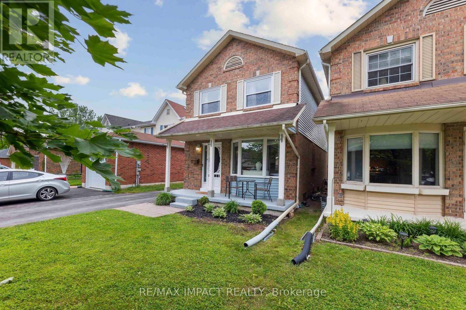 Clarington (bowmanville), ON L1C4A3,27 PROUT DRIVE