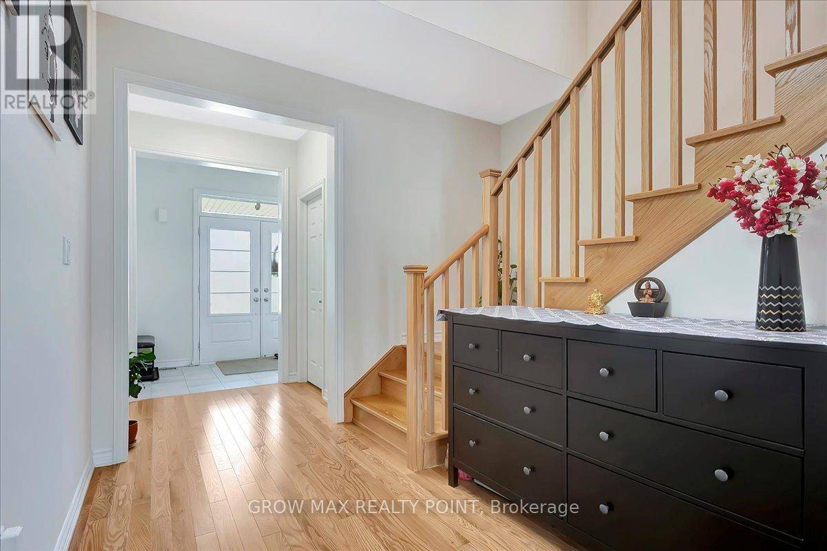 Oshawa (eastdale), ON L1K3E6,1348 APOLLO STREET