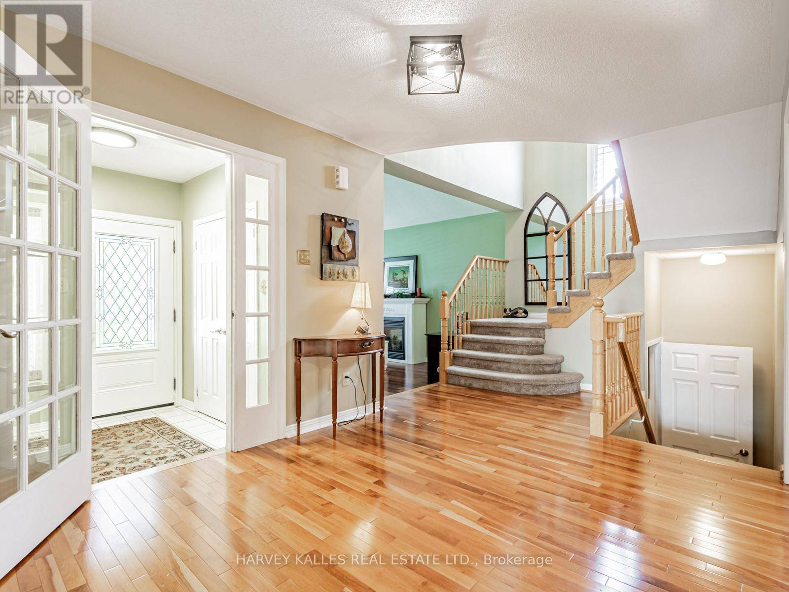 Whitby (lynde Creek), ON L1P1L5,49 ROTHEAN DRIVE