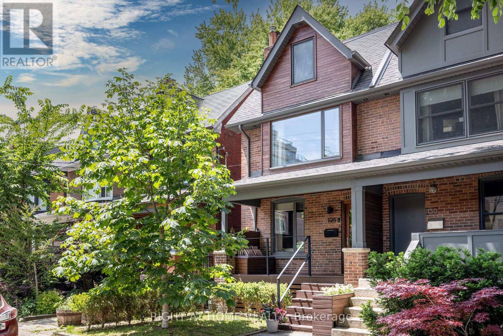 Toronto (south Riverdale), ON M4M2M4,128 BOOTH AVENUE