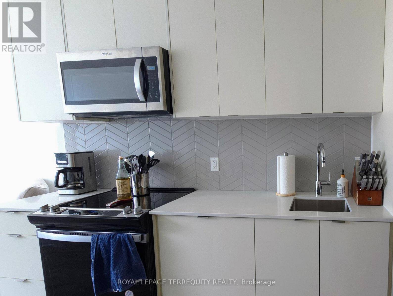 Whitby (port Whitby), ON L1N0P5,1610 Charles ST #164