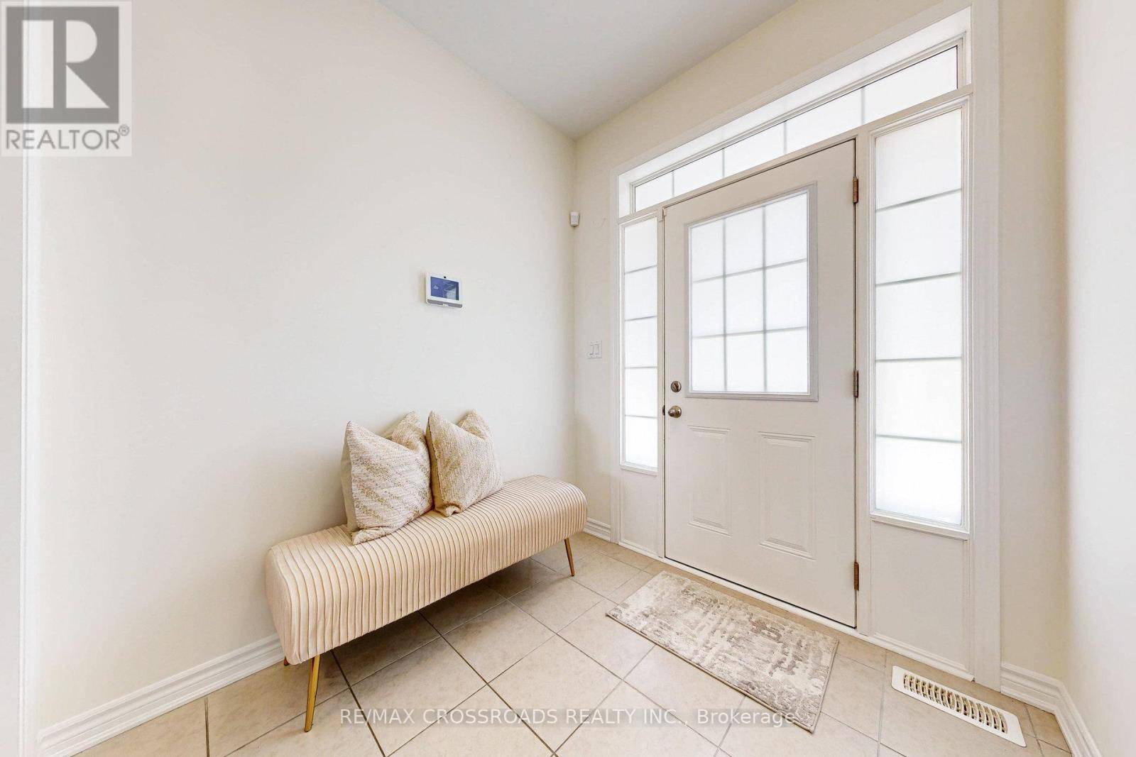Whitby, ON L1P0G3,15 LITTLEBECK CRESCENT