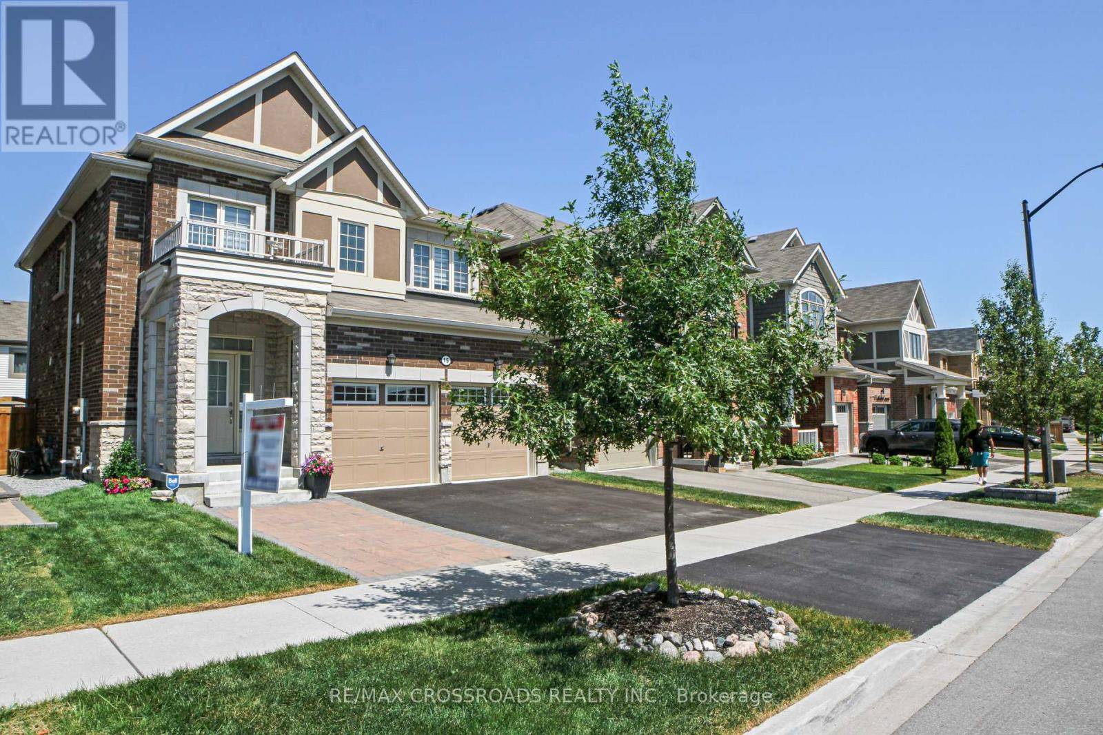 Whitby, ON L1P0G3,15 LITTLEBECK CRESCENT