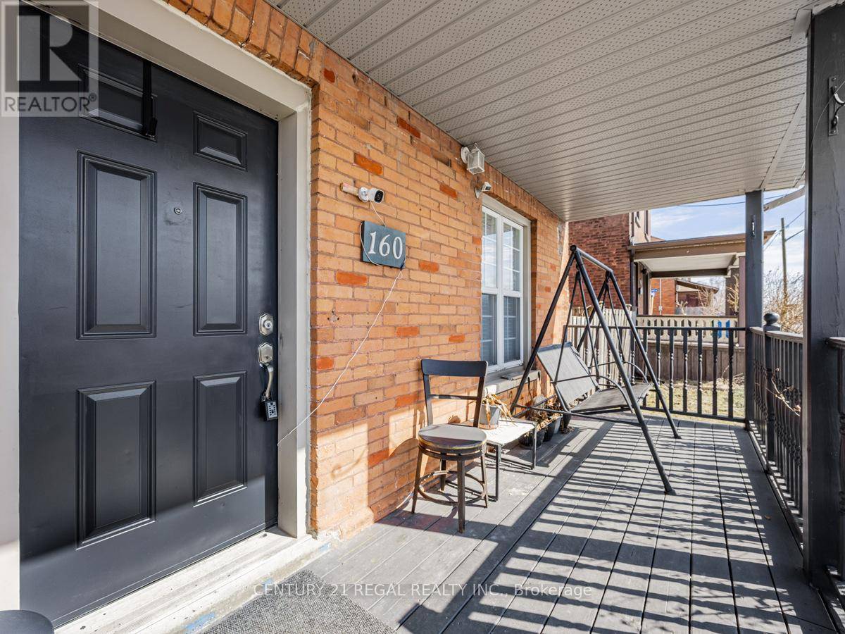 Oshawa (central), ON L1H1R2,160 BRUCE STREET