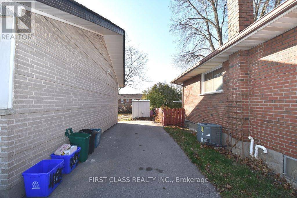 Oshawa (mclaughlin), ON L1J5H3,464 Rosmere ST #Bsmt