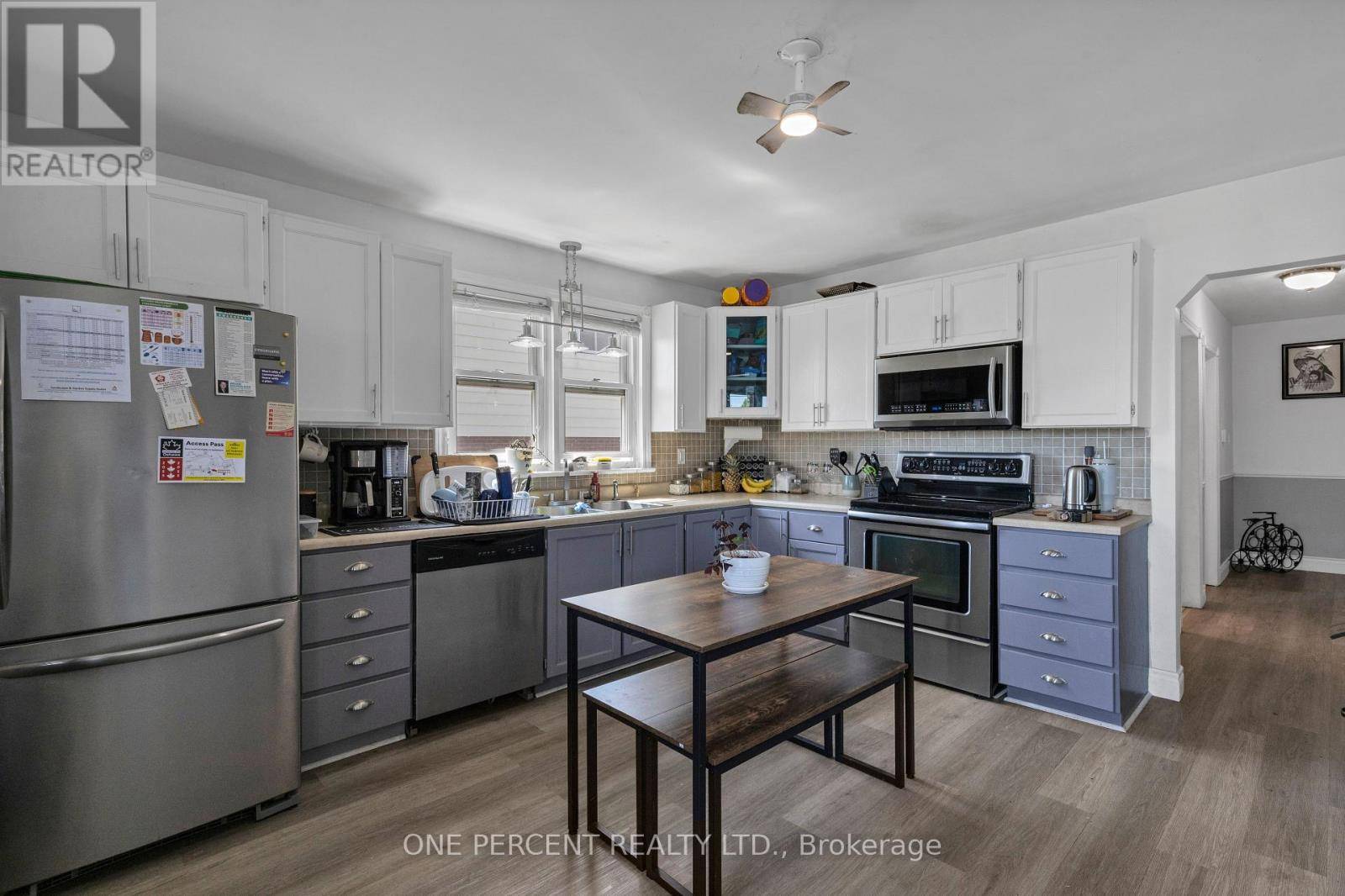 Oshawa (lakeview), ON L1H4M4,1428 SIMCOE STREET S
