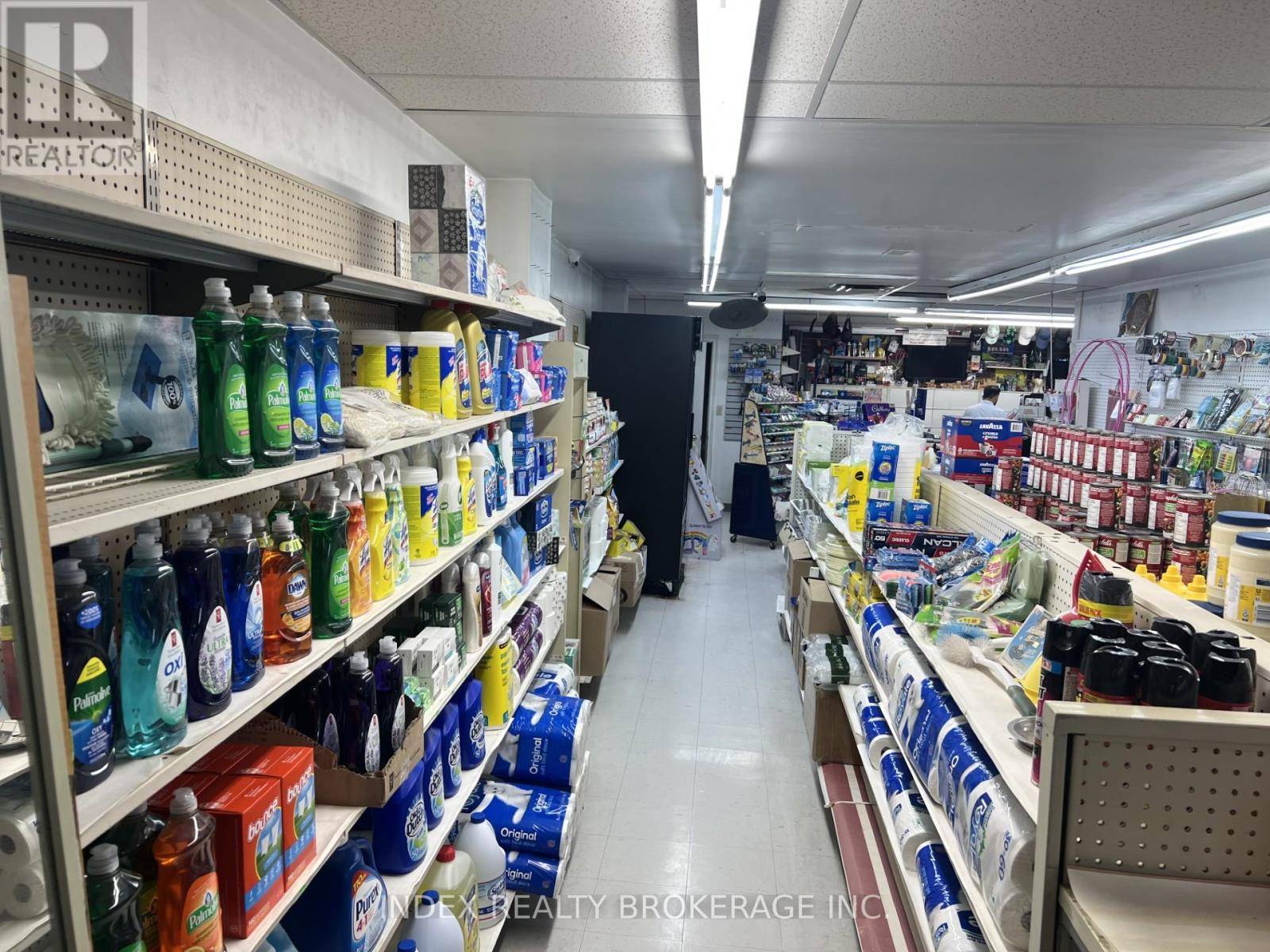 Whitby (downtown Whitby), ON L1N2J1,300 Dundas ST East #2