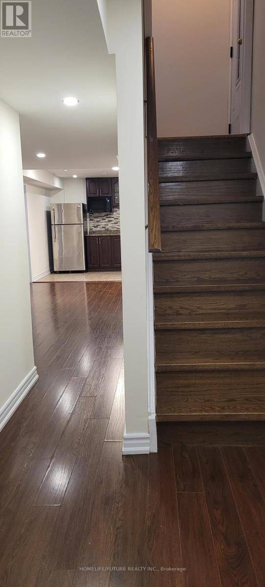 Toronto (rouge), ON M1X1T8,51 Knowles DR #Bsmt