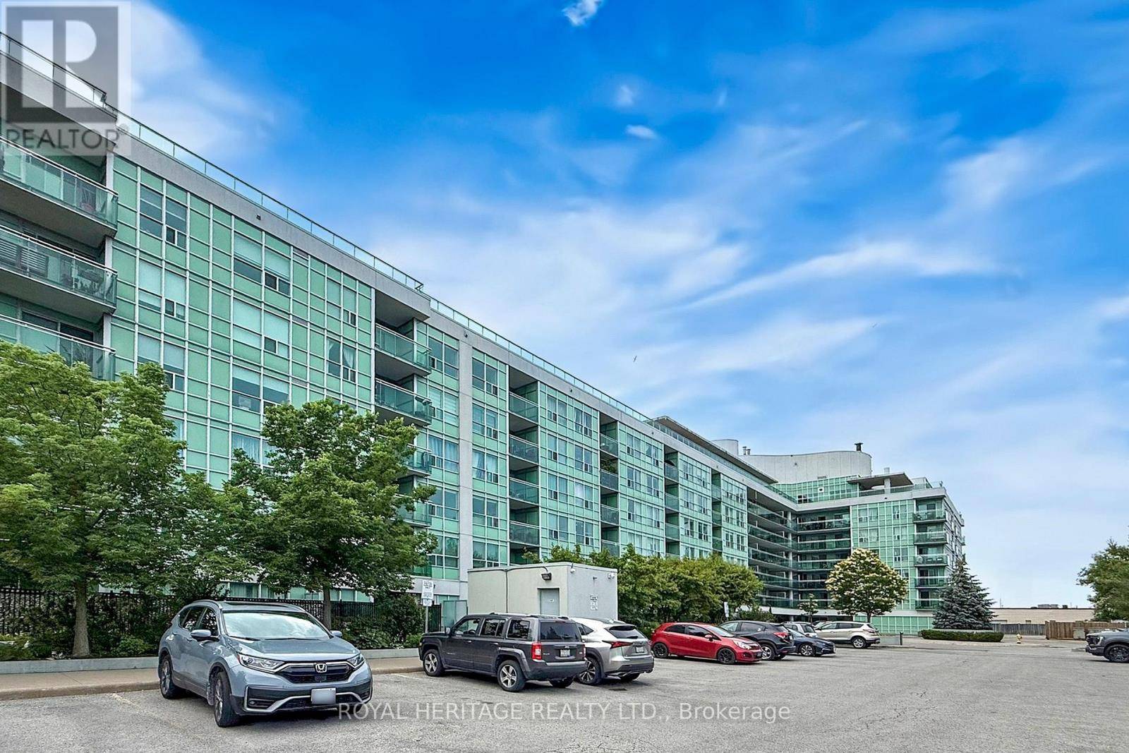 Toronto (clairlea-birchmount), ON M1L0E1,60 Fairfax CRES South #211