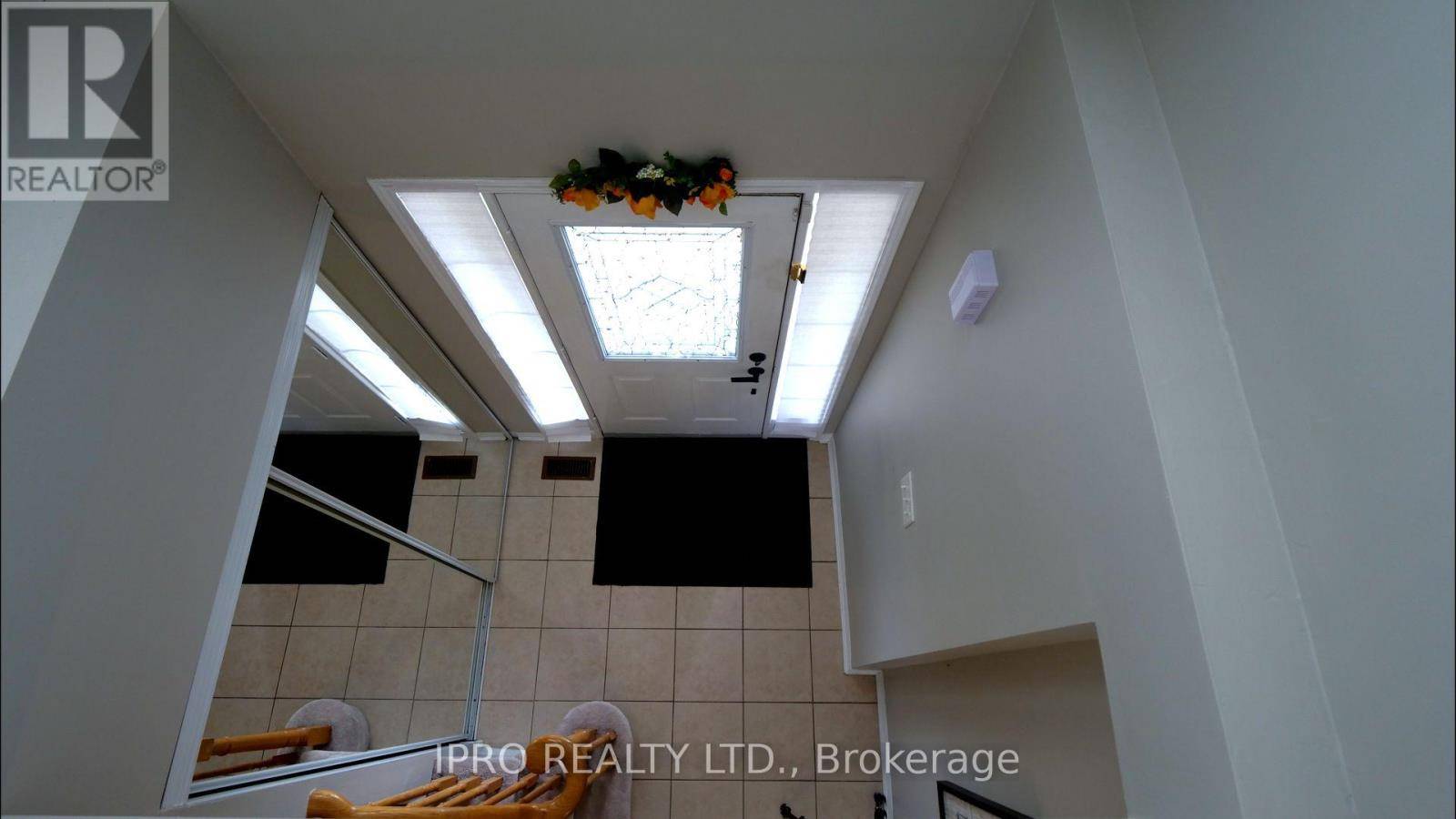Oshawa (lakeview), ON L1H8X5,906 BOURNE CRESCENT